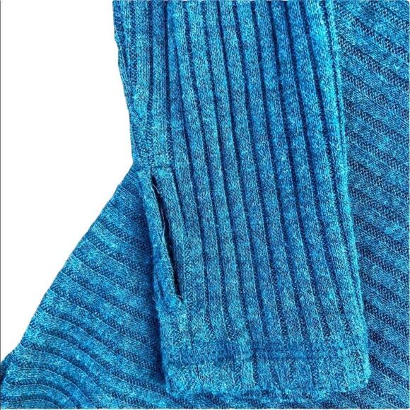 LUCKY BRAND Oversized Sweater W/ High Neck, Thumb Holes & Slide Slits Size Large - Picture 3 of 7